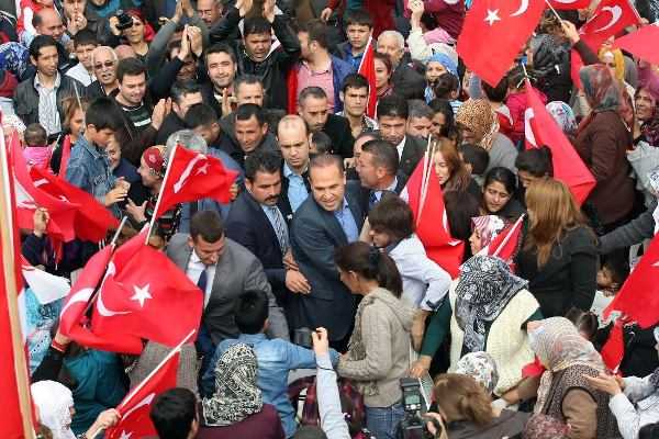 Sözlü Söz Verdi: Huzurlu, Mutlu Bir Adana