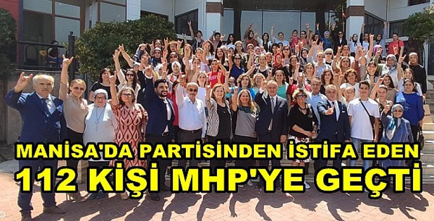 Manisa'da Partisinden İstifa Eden 112 Kişi MHP'ye Geçti  